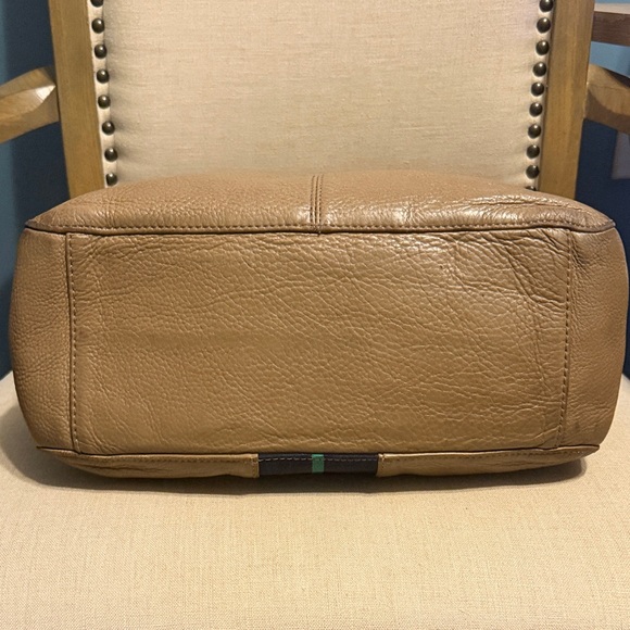 Tommy Hilfiger Tote (Well Loved) - Picture 7 of 13